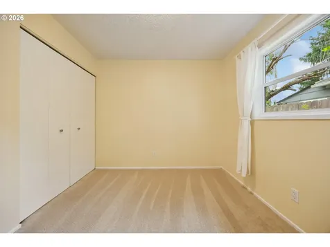 5417 SE Boise Street Portland OR 97206