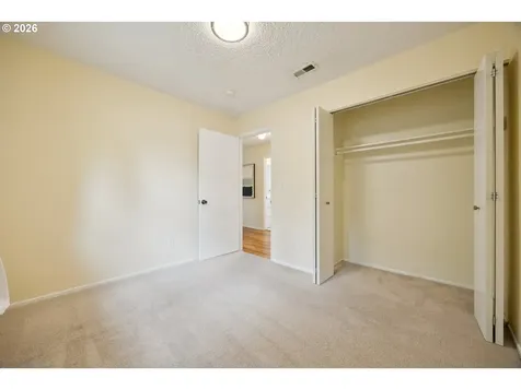 5417 SE Boise Street Portland OR 97206