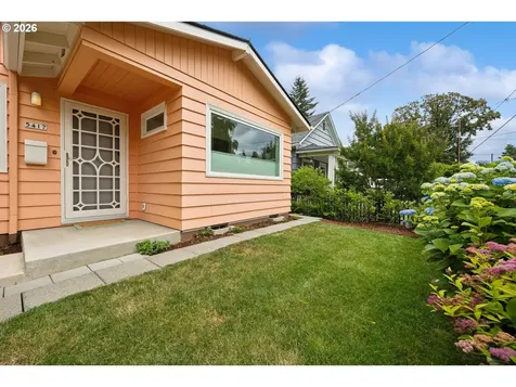 5417 SE Boise Street Portland OR 97206