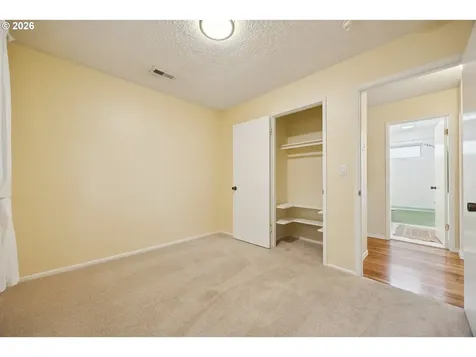 5417 SE Boise Street Portland OR 97206