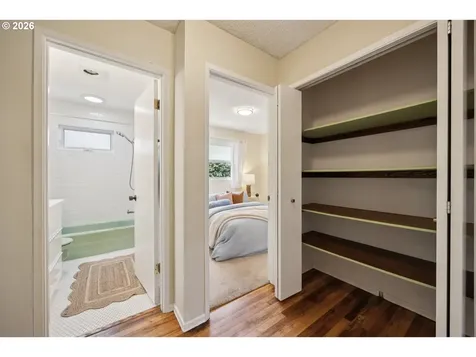 5417 SE Boise Street Portland OR 97206