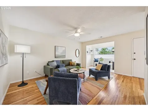 5417 SE Boise Street Portland OR 97206