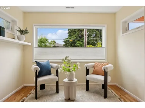 5417 SE Boise Street Portland OR 97206