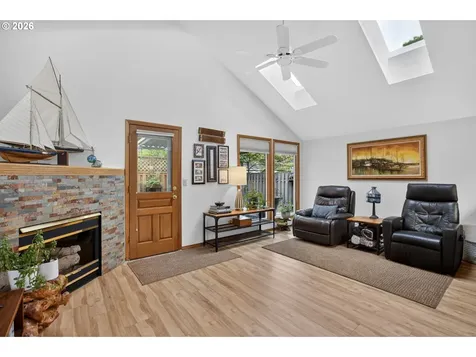 10602 SW Kent Street Portland OR 97224