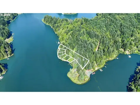 0 Tenmile Lake Lakeside OR 97449