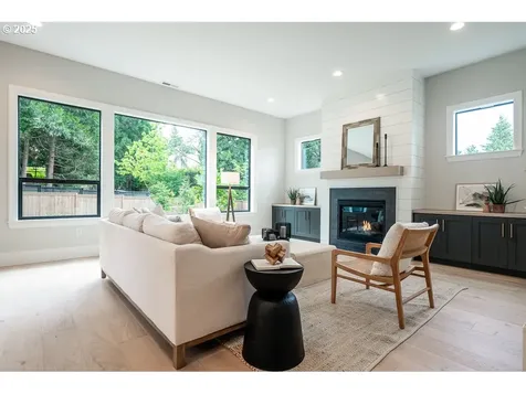 8590 SW Laurel Leaf Lane Portland OR 97225