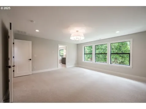 8590 SW Laurel Leaf Lane Portland OR 97225