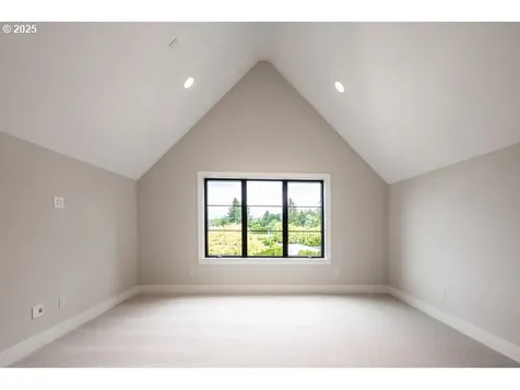 8590 SW Laurel Leaf Lane Portland OR 97225