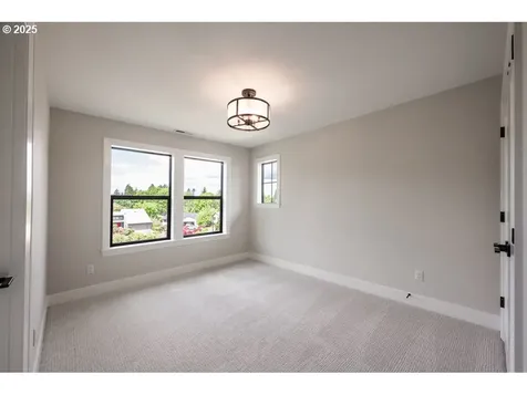 8590 SW Laurel Leaf Lane Portland OR 97225