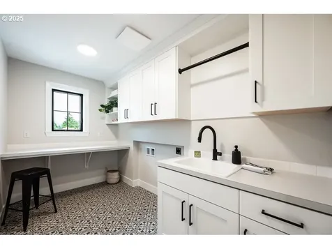 8590 SW Laurel Leaf Lane Portland OR 97225