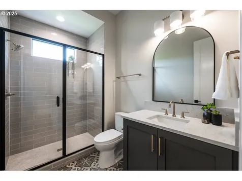 8590 SW Laurel Leaf Lane Portland OR 97225