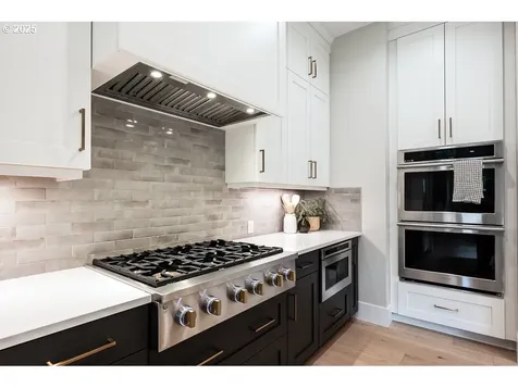 8590 SW Laurel Leaf Lane Portland OR 97225