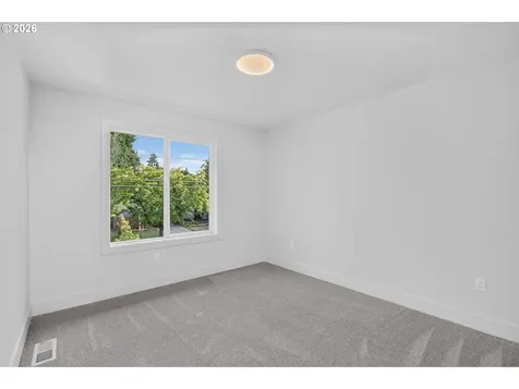 5551 SE Steele Street Portland OR 97206