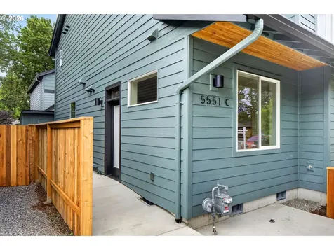 5551 SE Steele Street Portland OR 97206