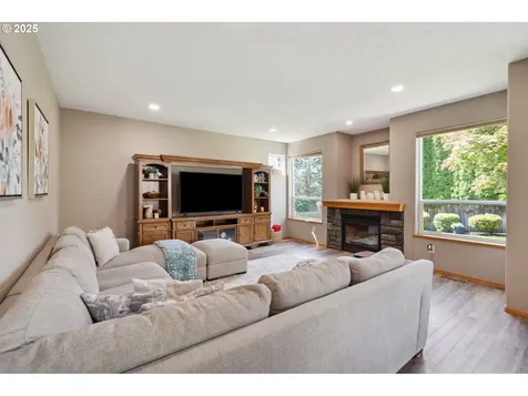 3708 SE 175th Avenue Vancouver WA 98683