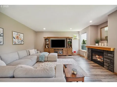 3708 SE 175th Avenue Vancouver WA 98683