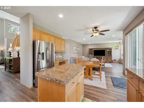 3708 SE 175th Avenue Vancouver WA 98683