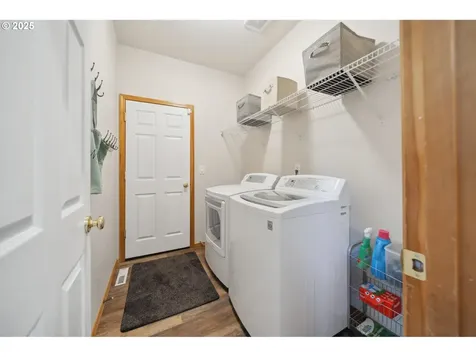 3708 SE 175th Avenue Vancouver WA 98683