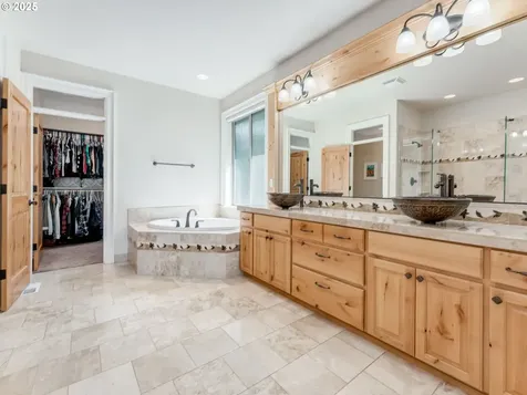 23955 Butteville Road NE Aurora OR 97002