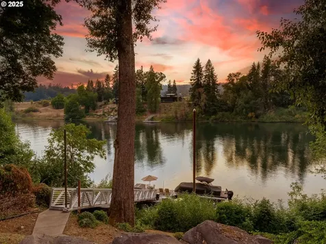 23955 Butteville Road NE Aurora OR 97002