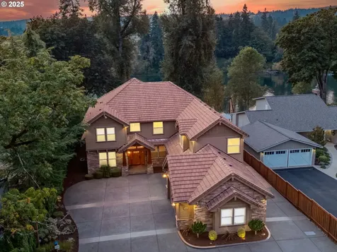 23955 Butteville Road NE Aurora OR 97002