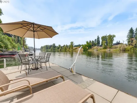 23955 Butteville Road NE Aurora OR 97002