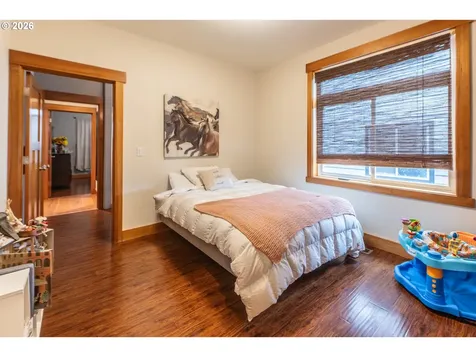 1749 22nd Street Hood River OR 97031