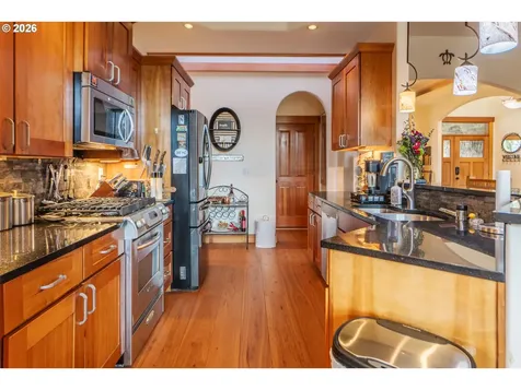 1749 22nd Street Hood River OR 97031