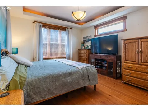 1749 22nd Street Hood River OR 97031