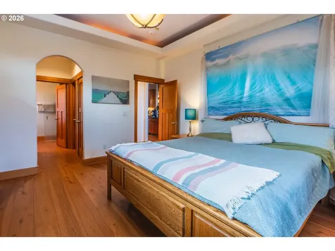 1749 22nd Street Hood River OR 97031