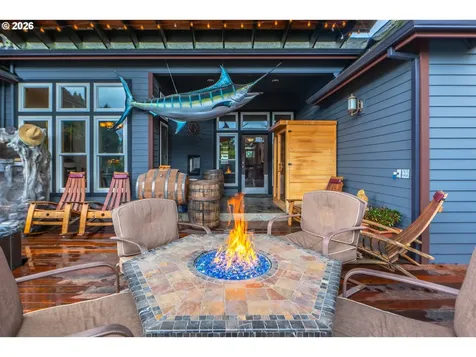 1749 22nd Street Hood River OR 97031