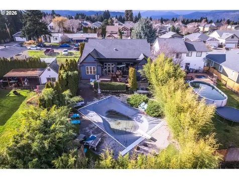 1749 22nd Street Hood River OR 97031