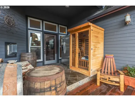 1749 22nd Street Hood River OR 97031