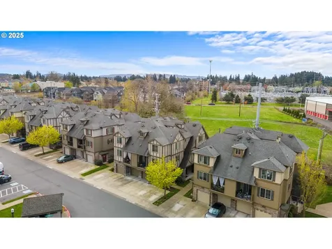7906 NE Miriam Way Hillsboro OR 97006