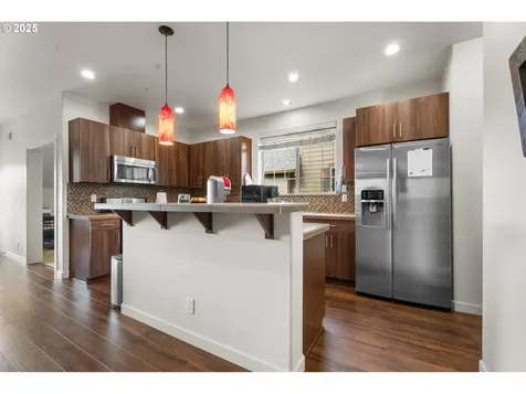 7906 NE Miriam Way Hillsboro OR 97006