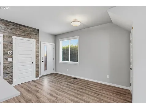 1508 E 1st Newberg OR 97132
