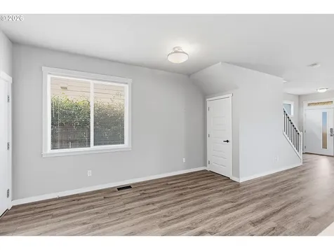 1508 E 1st Newberg OR 97132