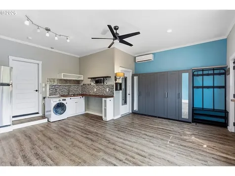 1508 E 1st Newberg OR 97132