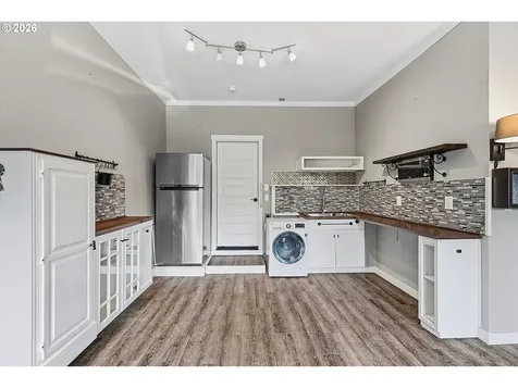 1508 E 1st Newberg OR 97132