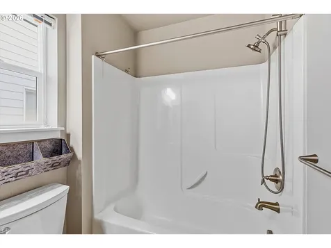 1508 E 1st Newberg OR 97132