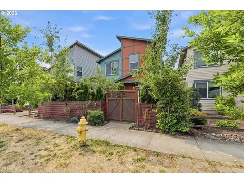 1508 E 1st Newberg OR 97132
