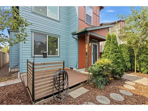 1508 E 1st Newberg OR 97132