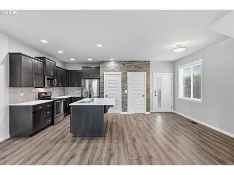 1508 E 1st Newberg OR 97132