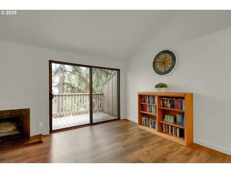 143 Treehill Loop Eugene OR 97405