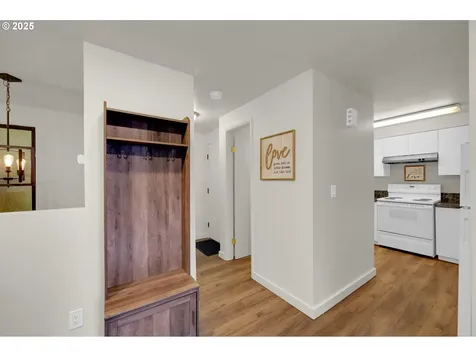 143 Treehill Loop Eugene OR 97405