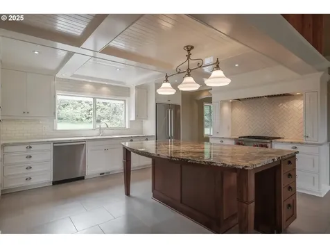 3535 NW Wishram Drive Albany OR 97321