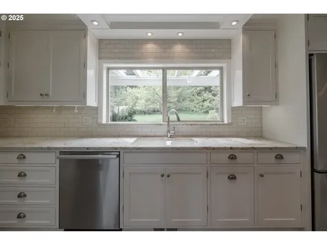 3535 NW Wishram Drive Albany OR 97321