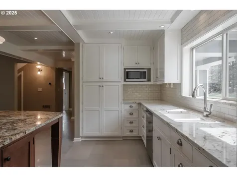 3535 NW Wishram Drive Albany OR 97321