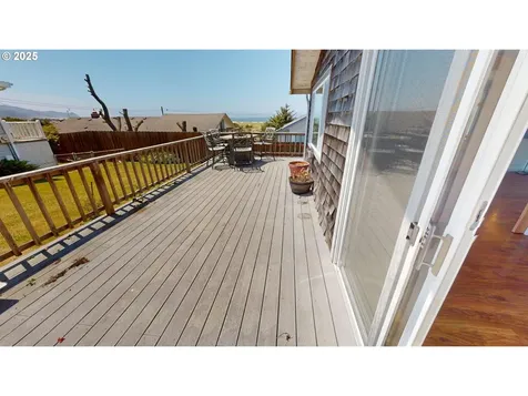 94036 Doyle Point Road Gold Beach OR 97444