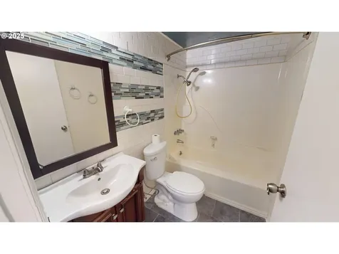 94036 Doyle Point Road Gold Beach OR 97444
